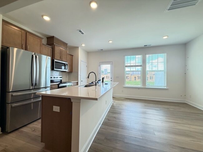 Foto del edificio - 3 Bedroom One Garage Single Family