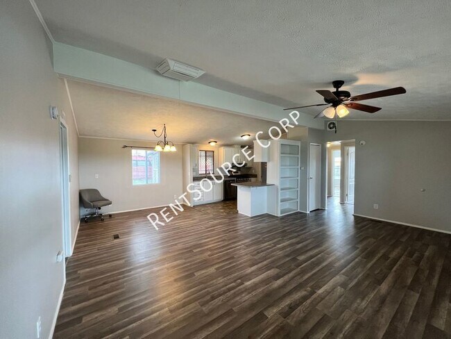 Foto del edificio - 3 Bedroom Single Story Home for Rent in Ro...