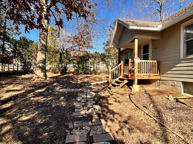 Foto del edificio - 7915 Westridge Rd