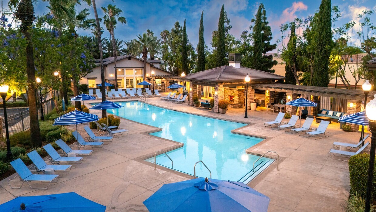 Foto principal - The Grove Apartments