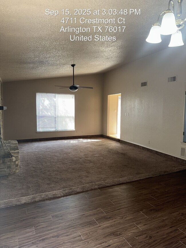 Foto del edificio - 4711 Crestmont Ct