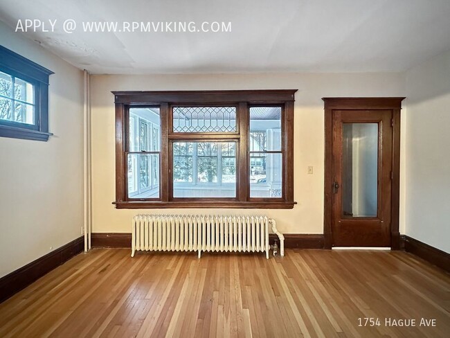 Building Photo - 1 Month Free Rent ~ 4br 1ba Side-by-side D...