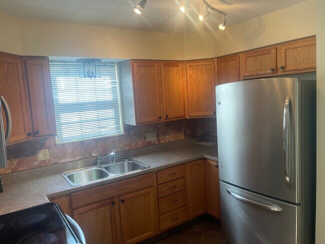 Foto del edificio - 2816 Independence St