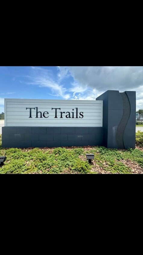 Foto principal - 51 Redbud Rd