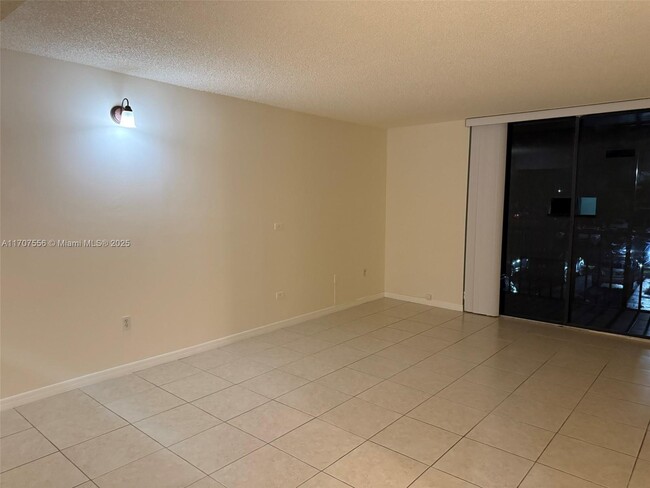 Foto del edificio - 8540 SW 133rd Avenue Rd