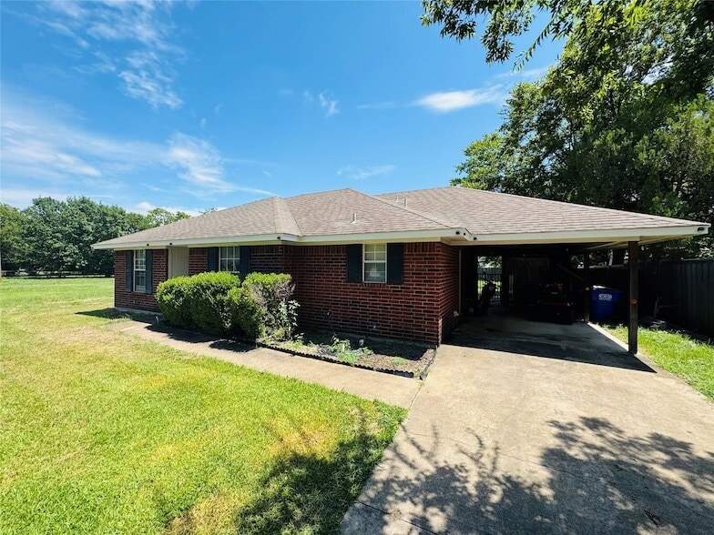 Foto principal - 302 N McGraw St