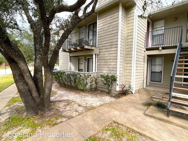 Foto del edificio - 1 br, 1 bath House - 1901 Holleman Drive W...