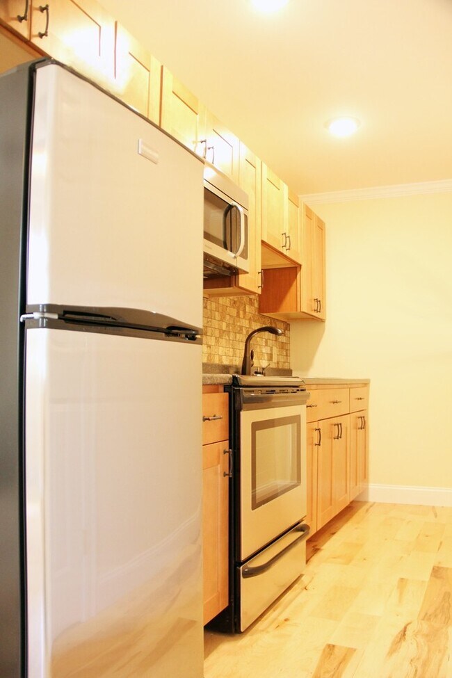 Building Photo - 152 North St