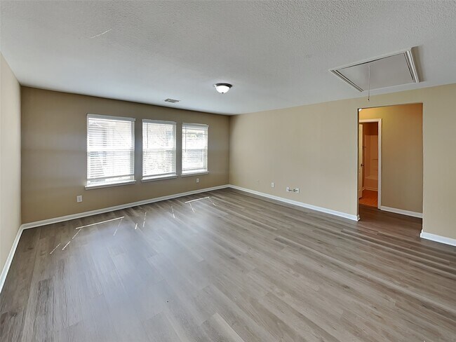 Foto del edificio - 18107 Quiet Ridge Ln