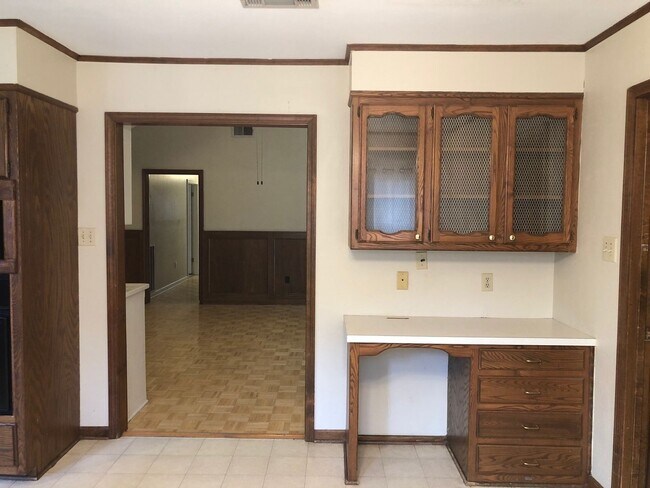 Foto del edificio - 1333 Oakdale Dr