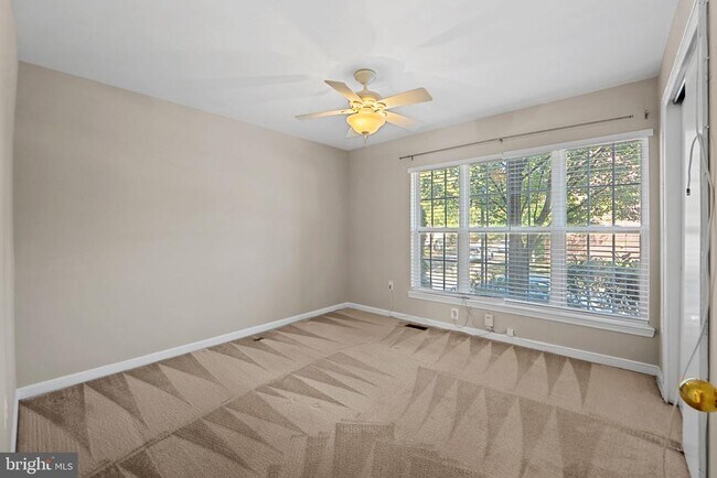 Foto del edificio - 23404 Rainbow Arch Dr