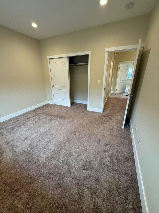 Building Photo - 2181 Marianas Ln