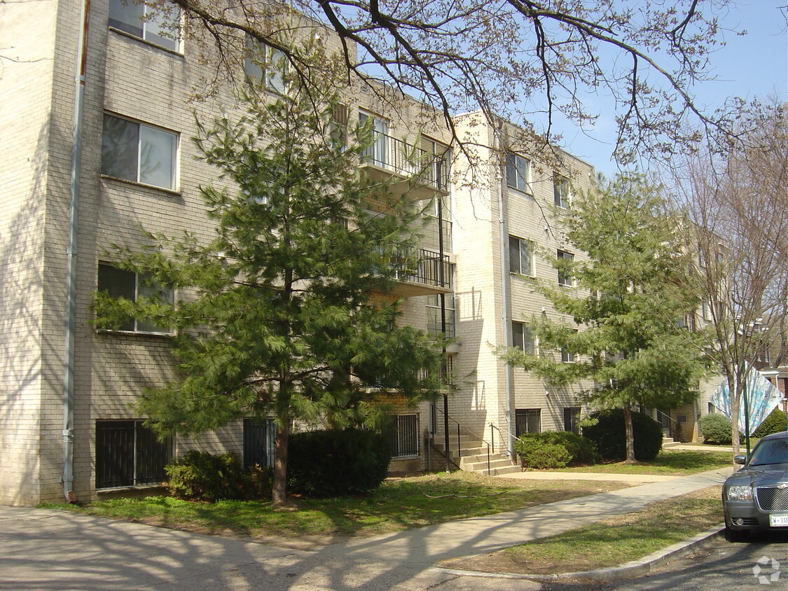 Building Photo - 19th Street Apartment Homes