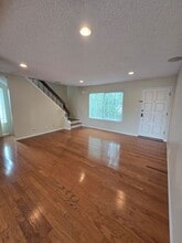 Building Photo - 5430 Linda Vista Rd