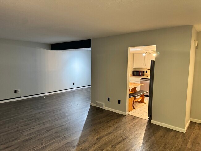 Foto del edificio - 4310 Hyde Park