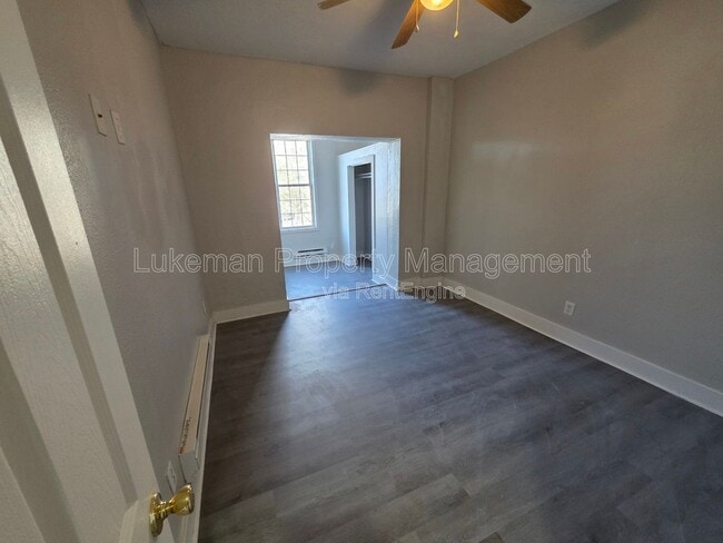 Foto del edificio - 1338 Portage Street