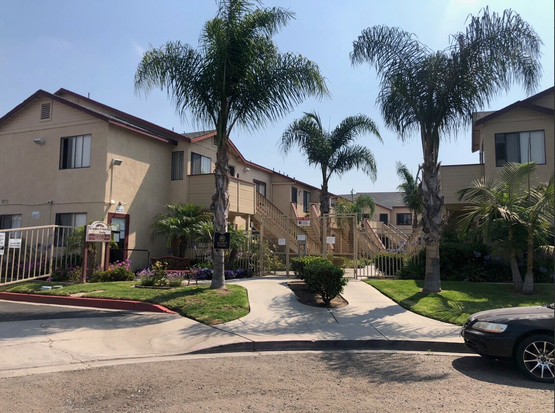 Primary Photo - 55+ Senior living