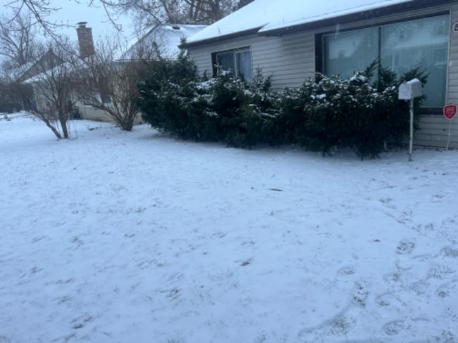 Building Photo - 5731 Fenton St