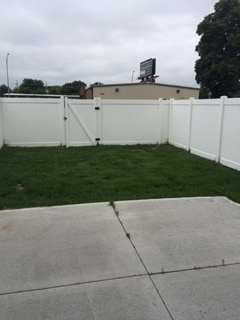 Building Photo - Very Nice 2 bed, 2.5 bath townhouse