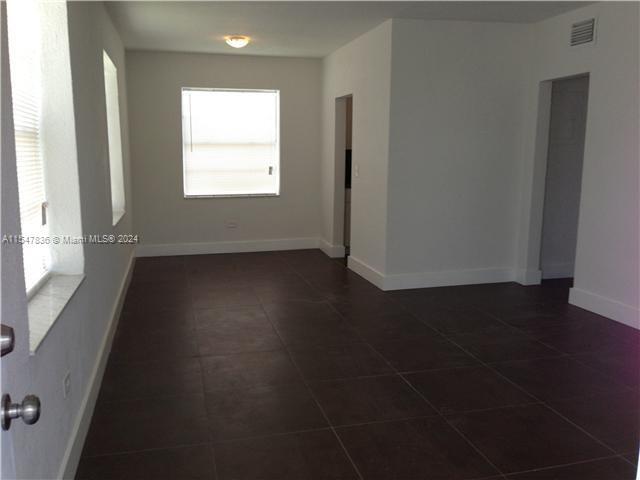 Building Photo - 1794 Normandy Dr