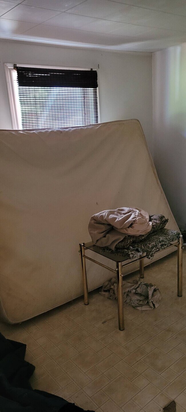 Building Photo - 307 Chem. Tobique