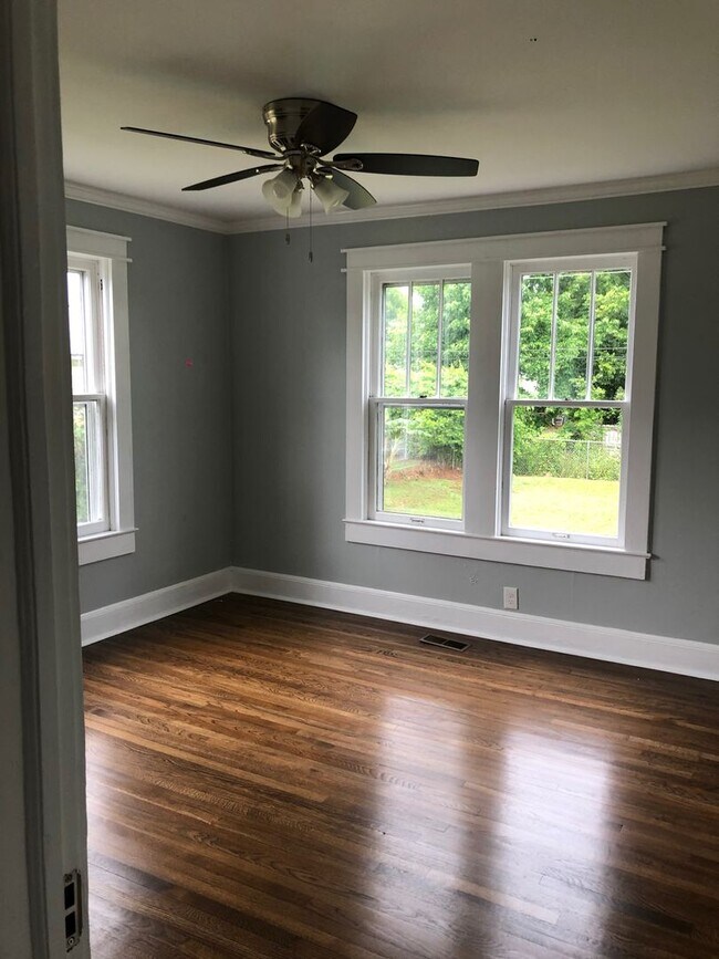 Foto del edificio - Newly Remodeled 3/2 with open floor plan