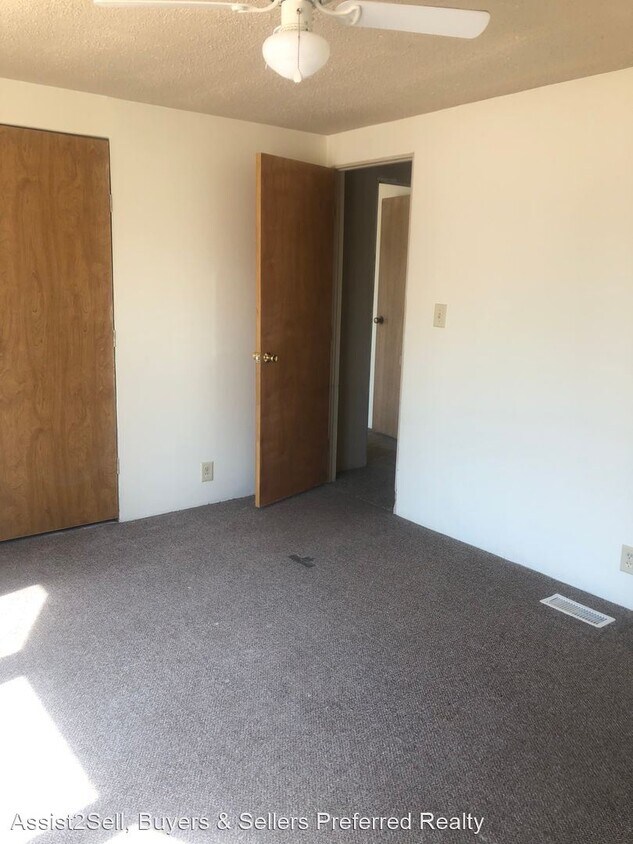 Foto principal - 3 br, 2 bath House - 1474 Challenger