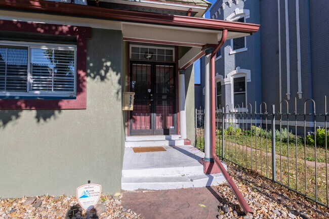 Foto del edificio - 2723 Stout St