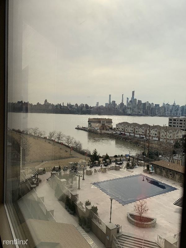 Foto del edificio - 7373 River Rd