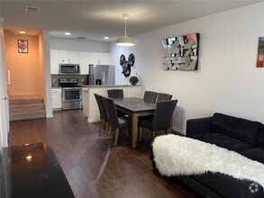 Building Photo - 3202 Cupid Pl