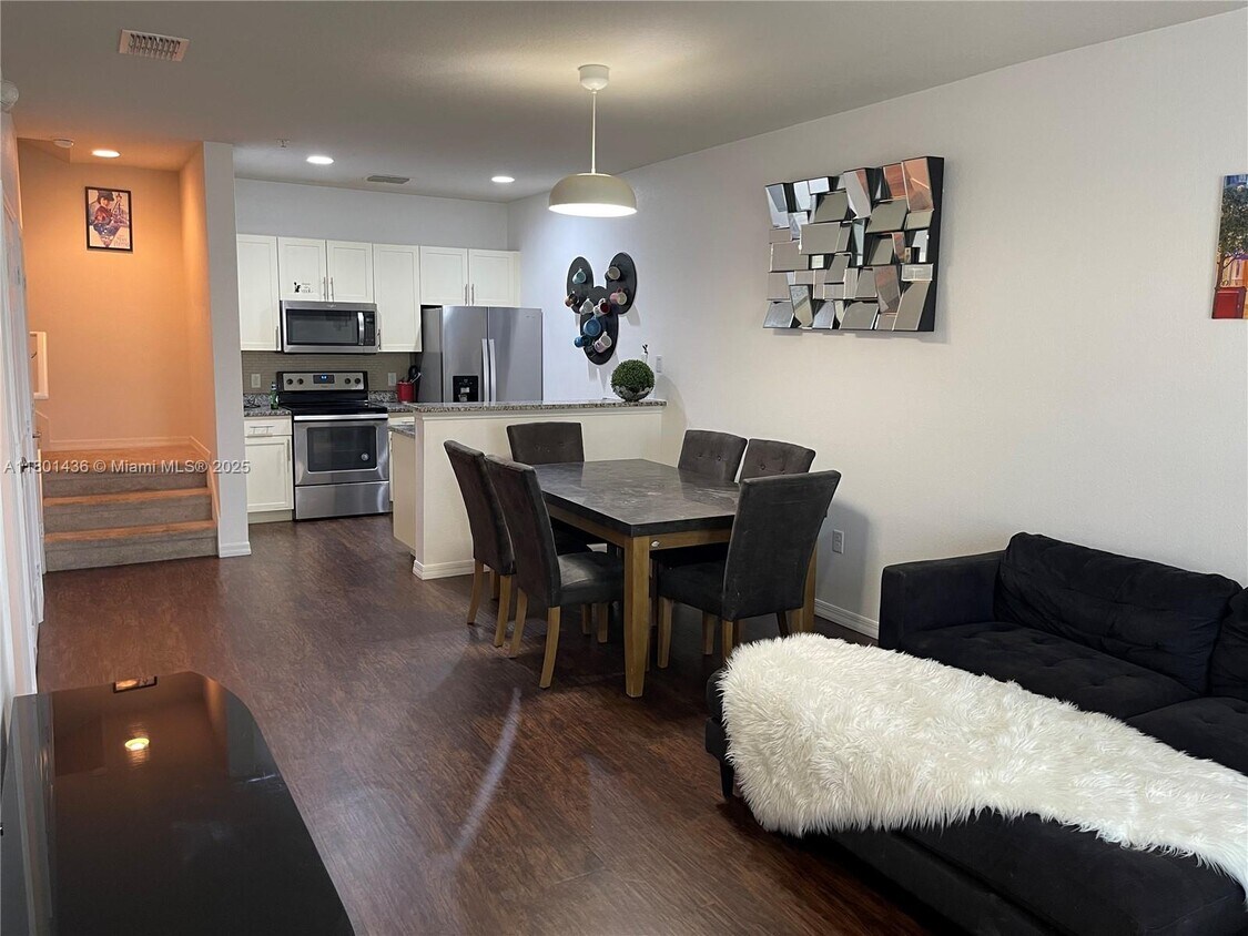 Foto principal - 3202 Cupid Pl