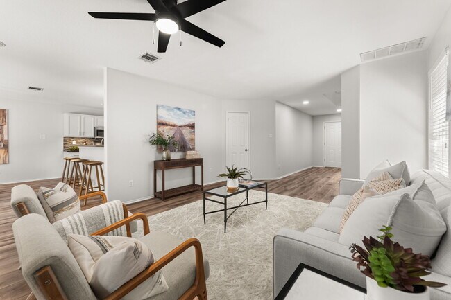 Foto del edificio - 1401 Wheatfall Ln