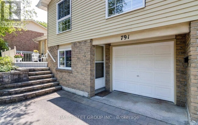 Building Photo - 791 Sunnypoint Dr