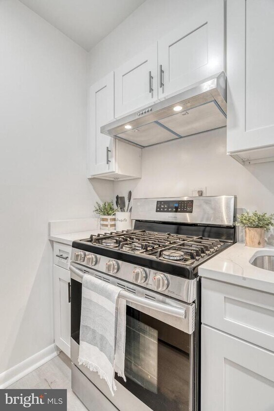 Foto principal - 10720 West Dr