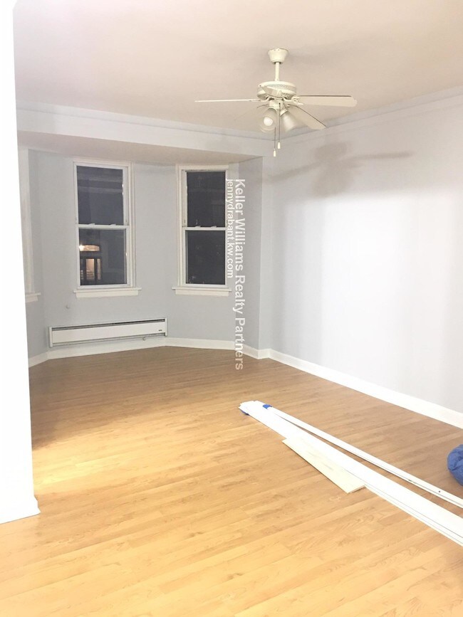 Foto del edificio - 5860 N Kenmore Ave