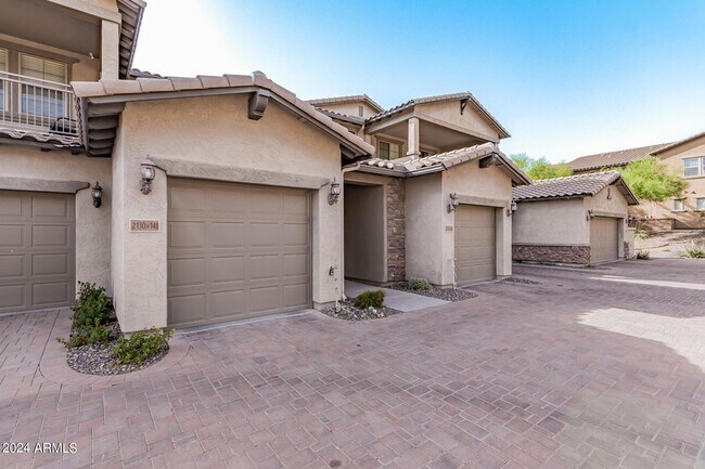 Building Photo - 2130 W Hunter Court Unit 141
