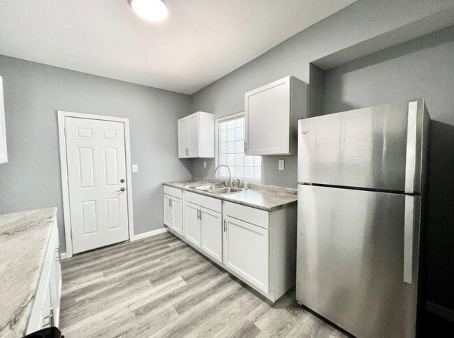 Foto del edificio - 2404 E 35th St