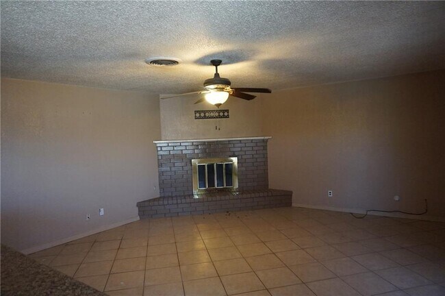 Building Photo - 329 Sereno Dr