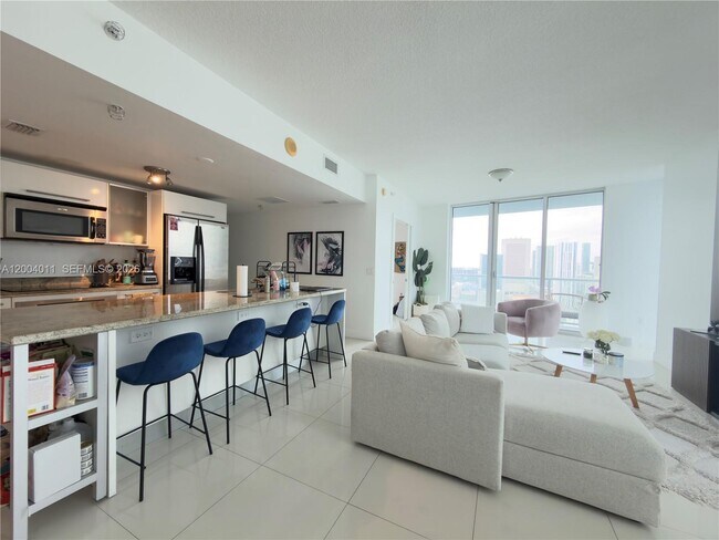 Foto del edificio - 185 SW 7th St