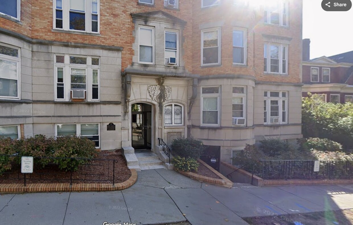 2Br/1Bth Great location, Washington Sq Brookline!, Laundry in building! - 2Br/1Bth Great location, Washington Sq Brookline!, Laundry in building!