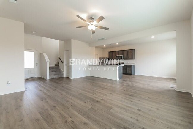 Building Photo - 9613 Klondike Dr