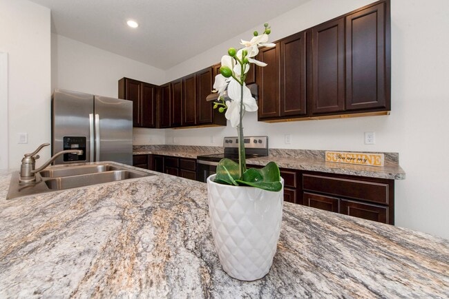 Building Photo - Nice 3/2.5 Townhouse with 1-Car Garage in Atria at Ridgewood Lakes FOR RENT !!!!