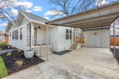 Building Photo - Remodeled 3 bedroom home with modern touches