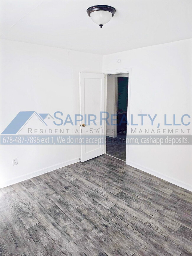 Building Photo - 3974 Spencer Cir