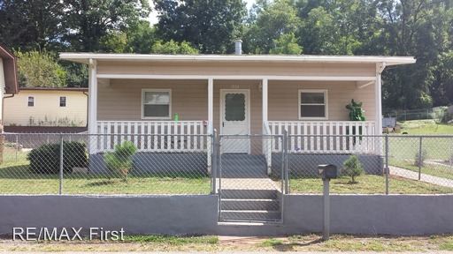 Building Photo - 1128 Valley Ave