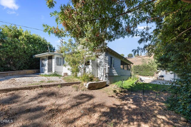 Foto del edificio - 11798 Kagel Canyon St