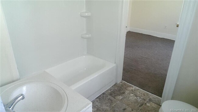 Foto del edificio - 486 Dixwell Ave