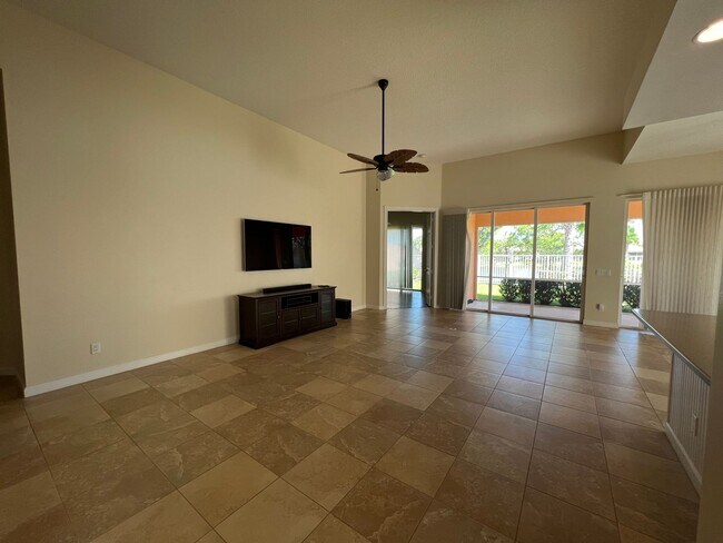 Building Photo - 3 BEDROOM 2 BATH HOME IN GATED COMMUNITY O...
