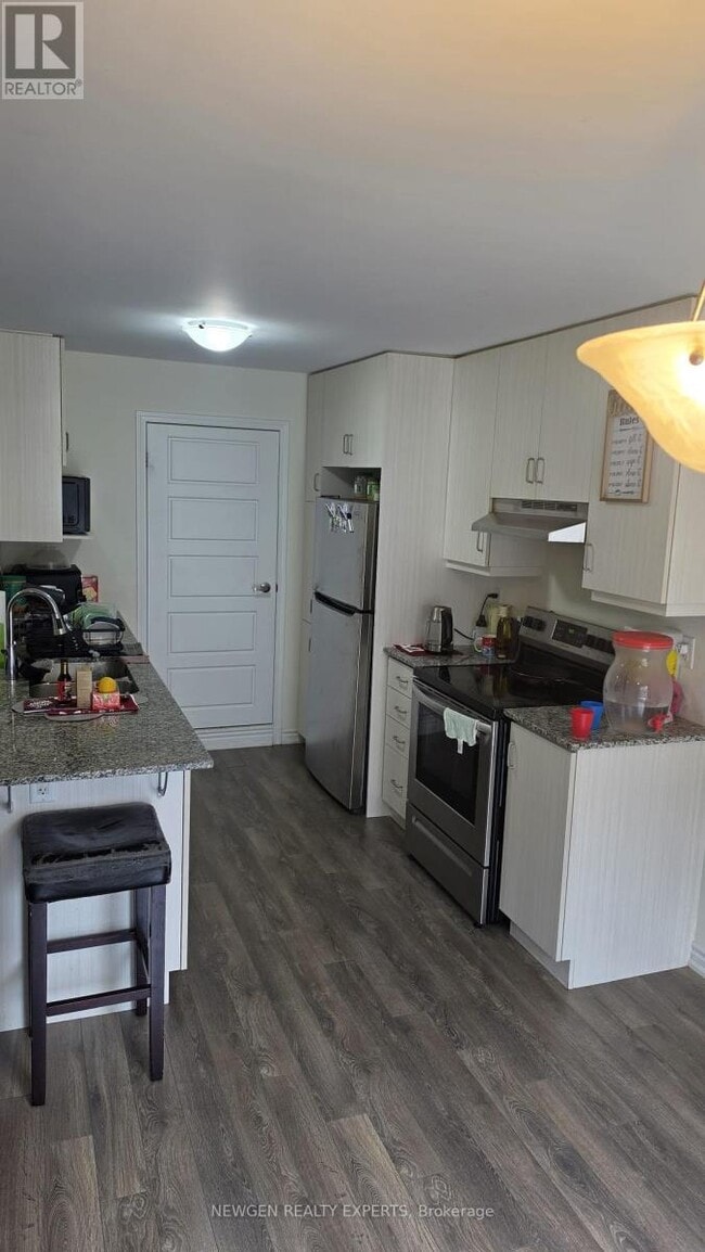 Building Photo - 230 Lagerfeld Dr