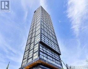 Building Photo - 319 Jarvis St